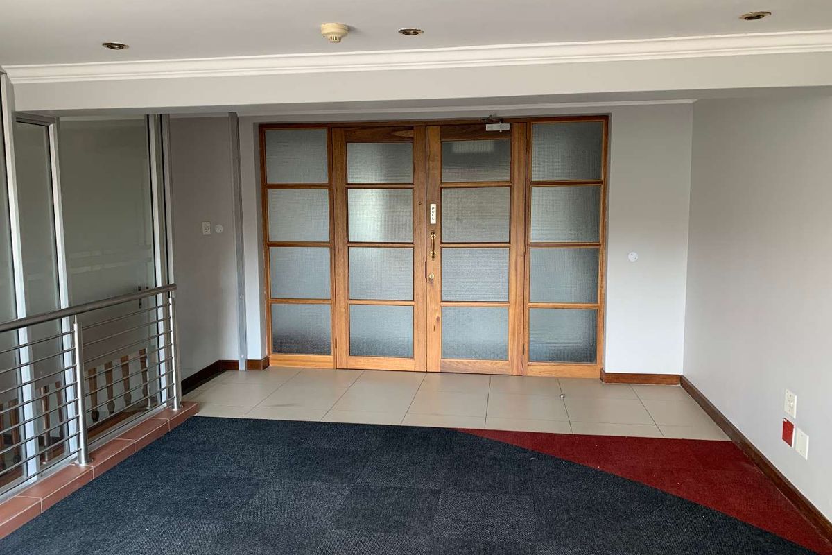 325.9m2 Second Floor Office To Let | Pinewood Office Park, Woodmead - Photo 5