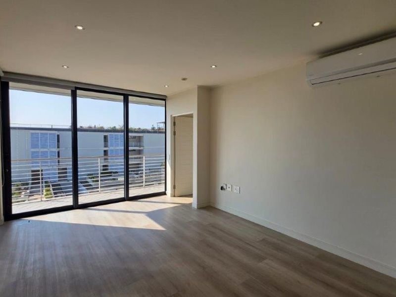 Spacious 2-Bedroom Corner Apartment in Shoreline Retirement Estate (50+ Lifestyle) - Photo 5