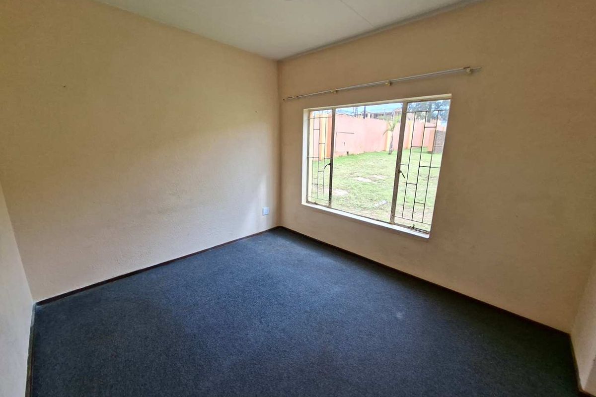 Charming and Comfortable Apartment – Perfect for Easy Living - Photo 2