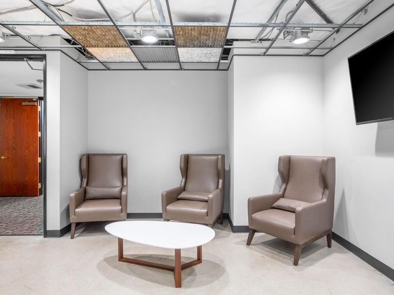 Private office space for 5 persons in Regus Nelspruit, Promenade Mall. - Photo 3