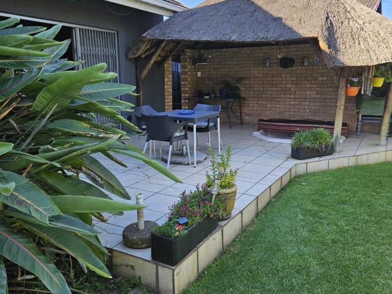 3 Bedroom House for Sale in Randhart - Photo 1