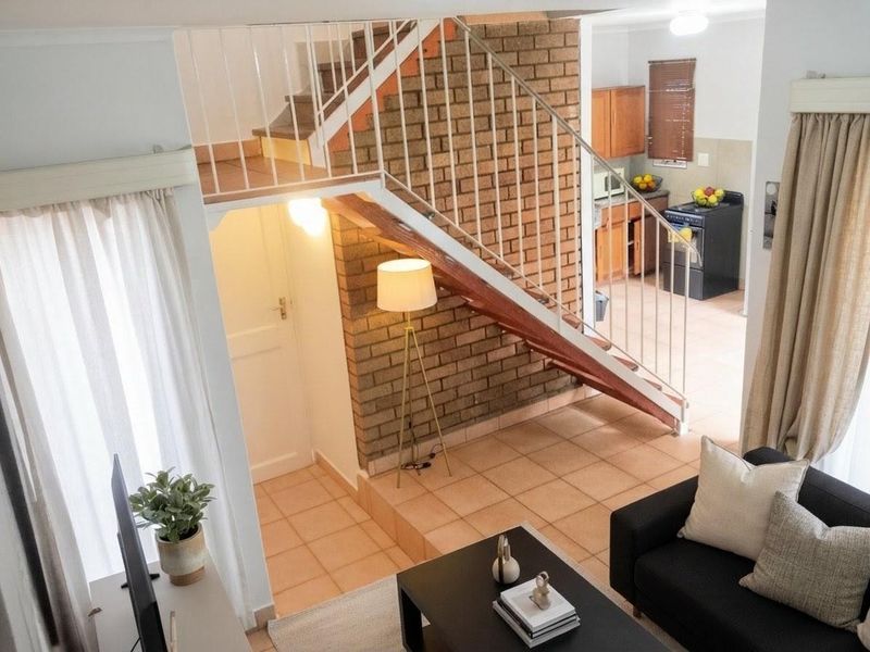 Charming Duplex with Private Garden Near Pretoria North Shops - Photo 3