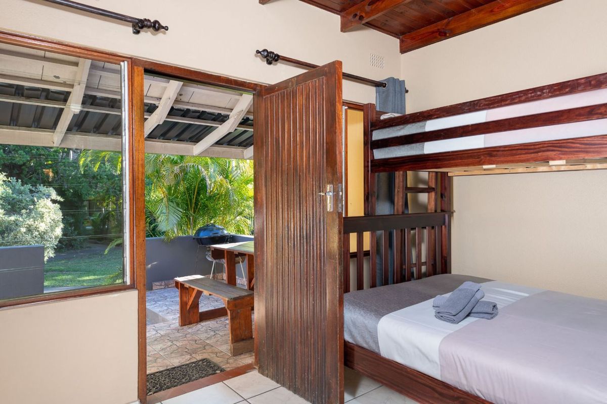 2-bedroom Apartment in ST LUCIA - Photo 4
