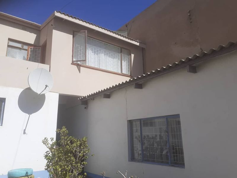 Investment opportunity - not to be missed - Photo 2