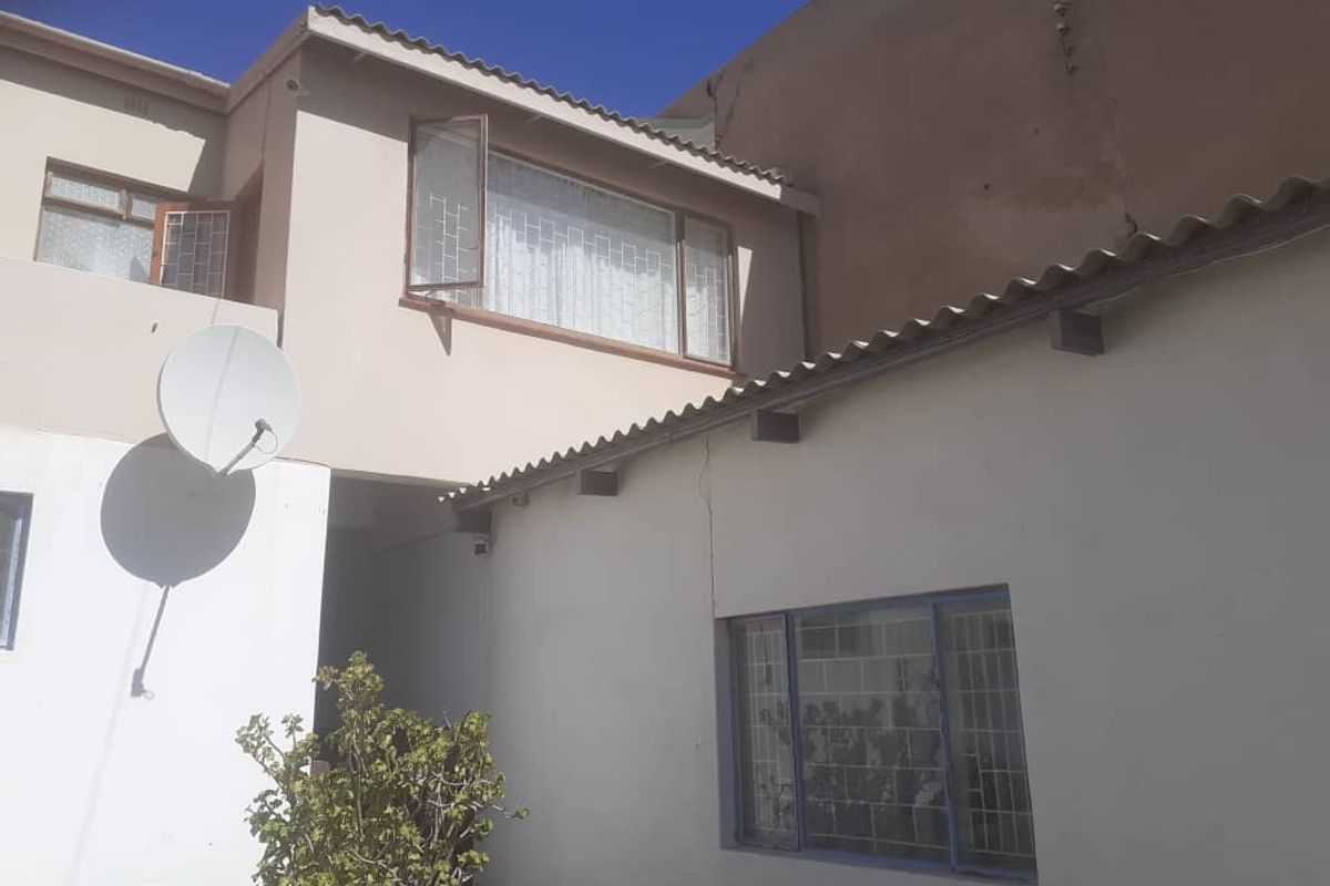 Investment opportunity - not to be missed - Photo 2
