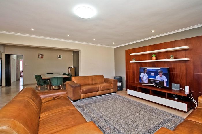 Property #2515042, House Rental Monthly in Wychwood
