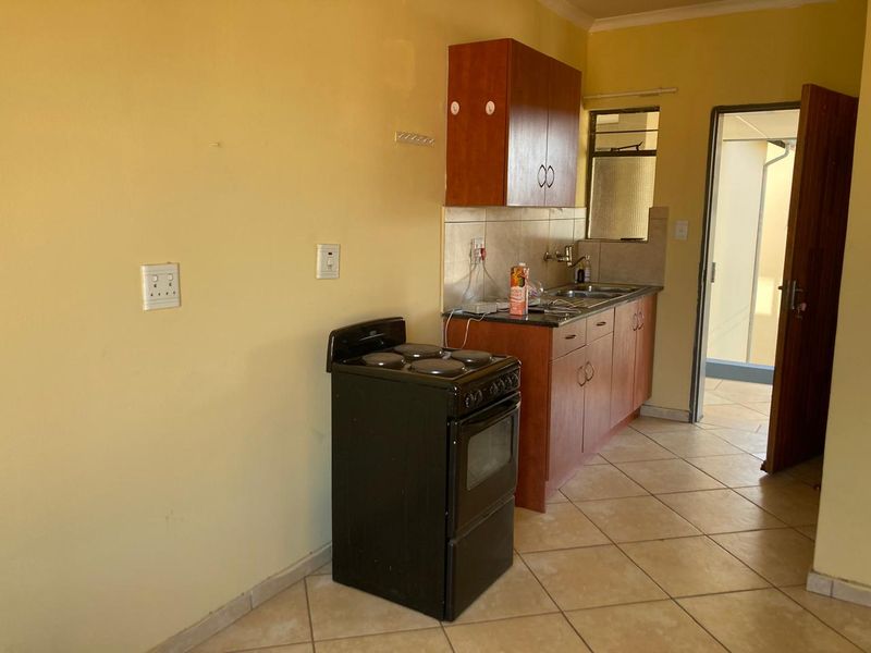 2 Bedroom apartment for sale in Jabulani - Photo 3