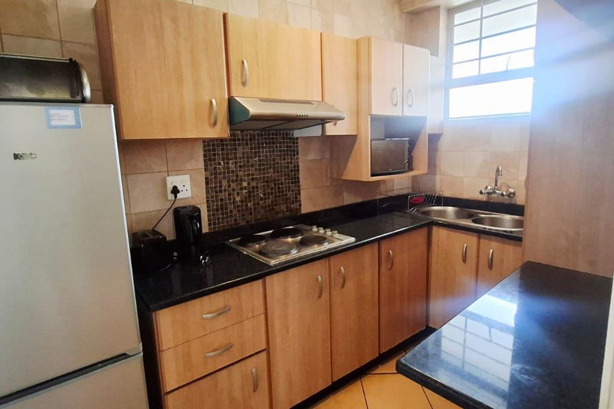 **Stunning Oceanic Gem with Unparalleled Sea Views – Fully Furnished** - Photo 4