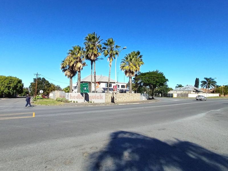 Corner commercial property perfectly located on Devereaux Avenue - Photo 9