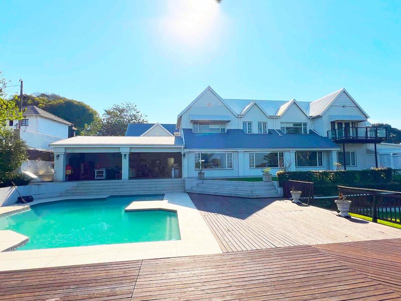 Magnificent Six-Bedroom Family Residence with Sea Views – Durban North - Photo 2