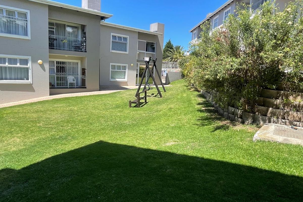 Pet friendly, ground floor apartment - Photo 4