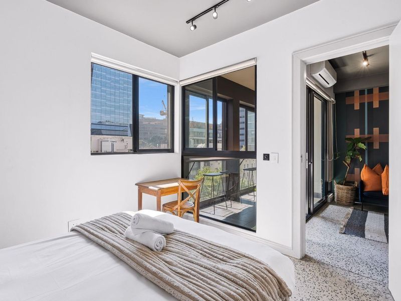 Stylish 2-Bedroom Turnkey Airbnb Investment with Table Mountain Views - Photo 9