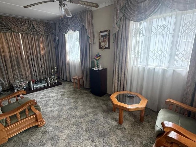 3-Bedroom House for Sale in Burlington Heights - Photo 6