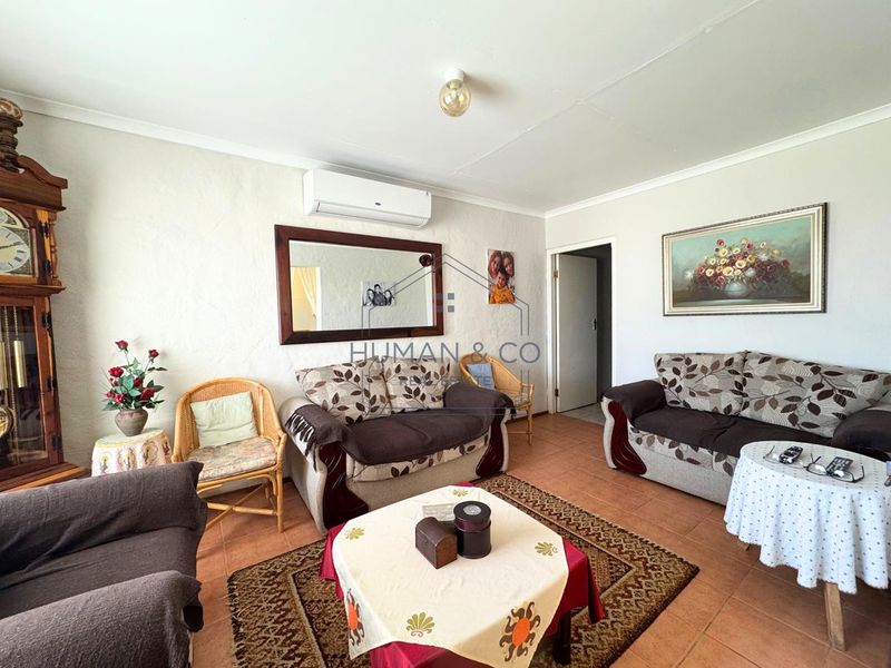 Spacious Family Home with Income Potential in Meersig - Photo 3