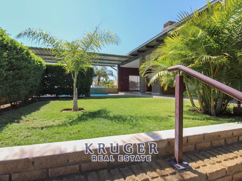 🏡 Exclusive Modern Home for Sale - Photo 2