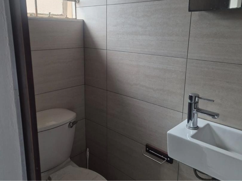 3 bedroom in secure complex - Photo 9