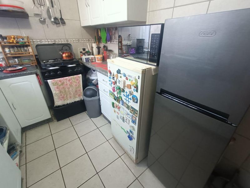 Spacious Duplex for Sale in Established Area of Lyttelton Manor - Photo 2