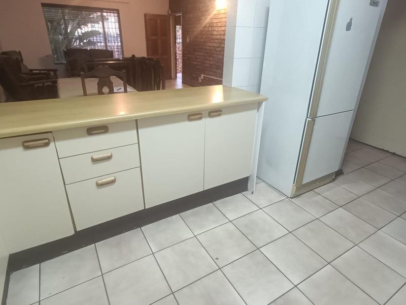 Spacious Ground Floor Unit For Sale in Zwartkops X 7 - Photo 9