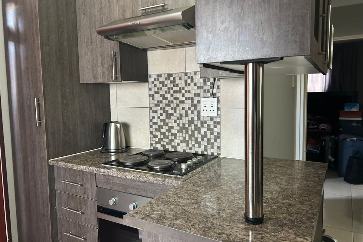 Clayville R 960 000-2 Bed family home - Photo 4