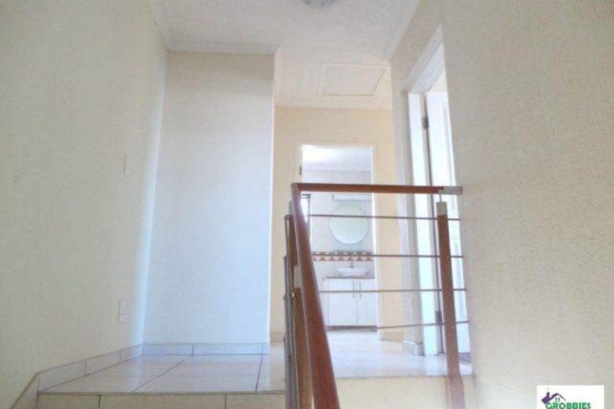 3 bedrooms Townhouse in Walvis Bay Central - Photo 5