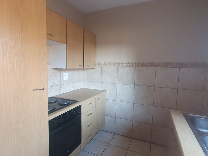 Beautiful Duplex For Sale in Erasmus Kloof! - Photo 4