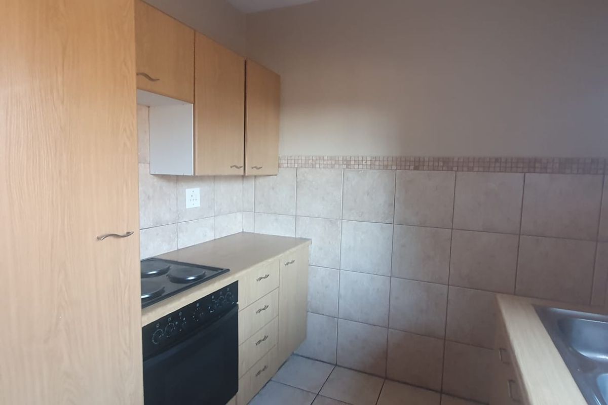 Beautiful Duplex For Sale in Erasmus Kloof! - Photo 4