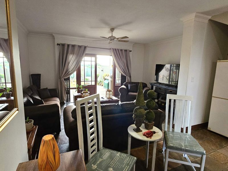 NEAT 2 BEDROOM TOWNHOUSE IN MELODIE - Photo 8