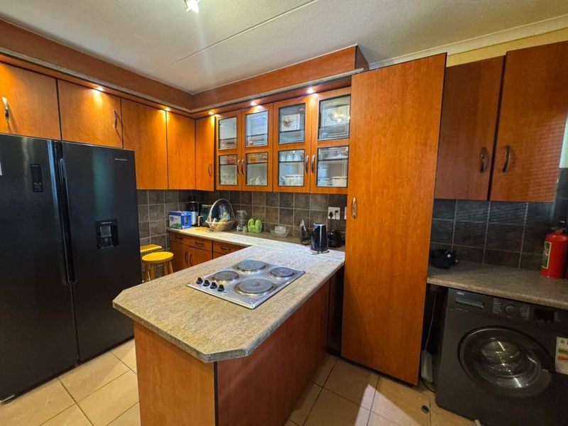 3 Bedroom House For Sale in Khomasdal - Photo 5