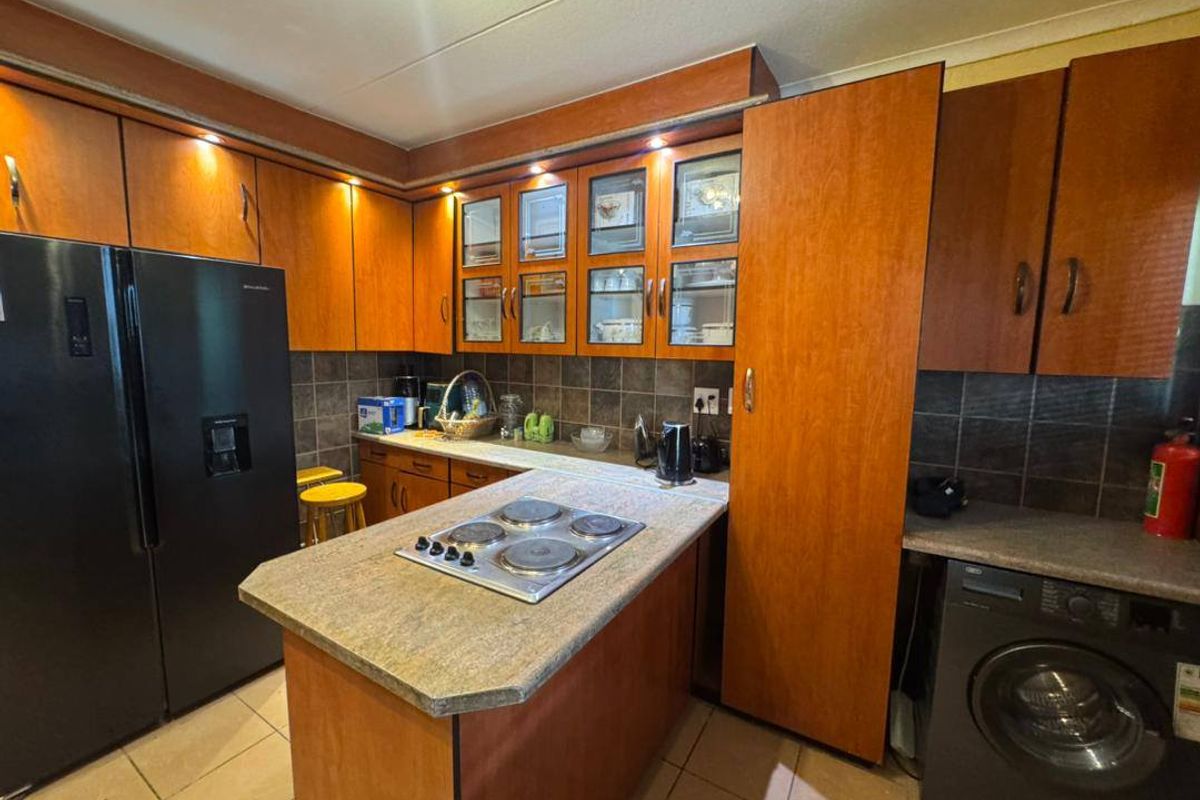 3 Bedroom House For Sale in Khomasdal - Photo 5