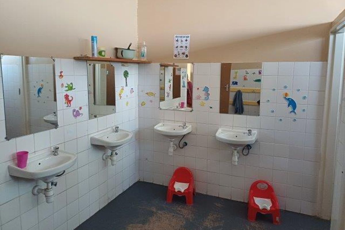 Property with lots of potential For Sale - Photo 2