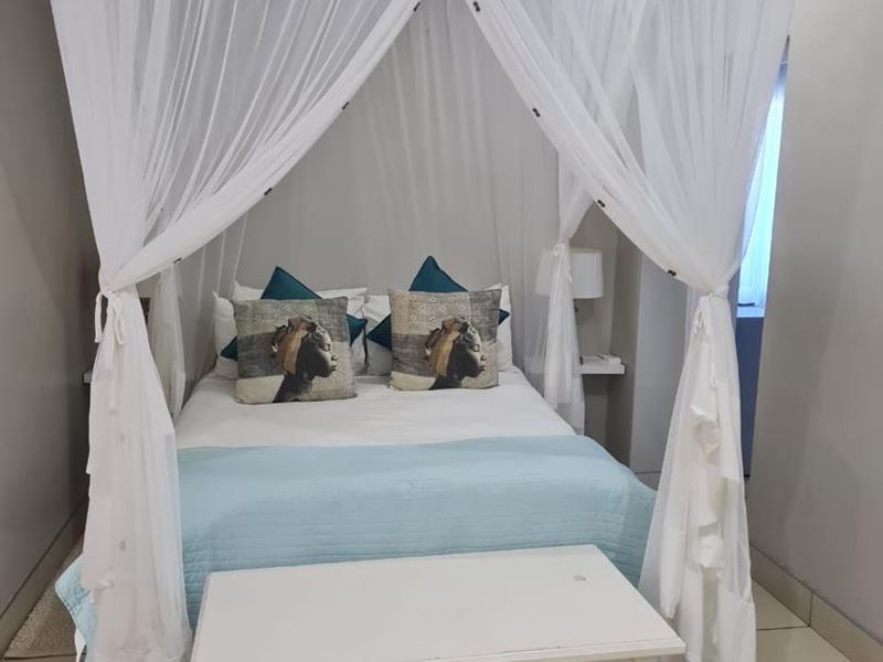 AMAZING LOCATION!!! - Photo 4