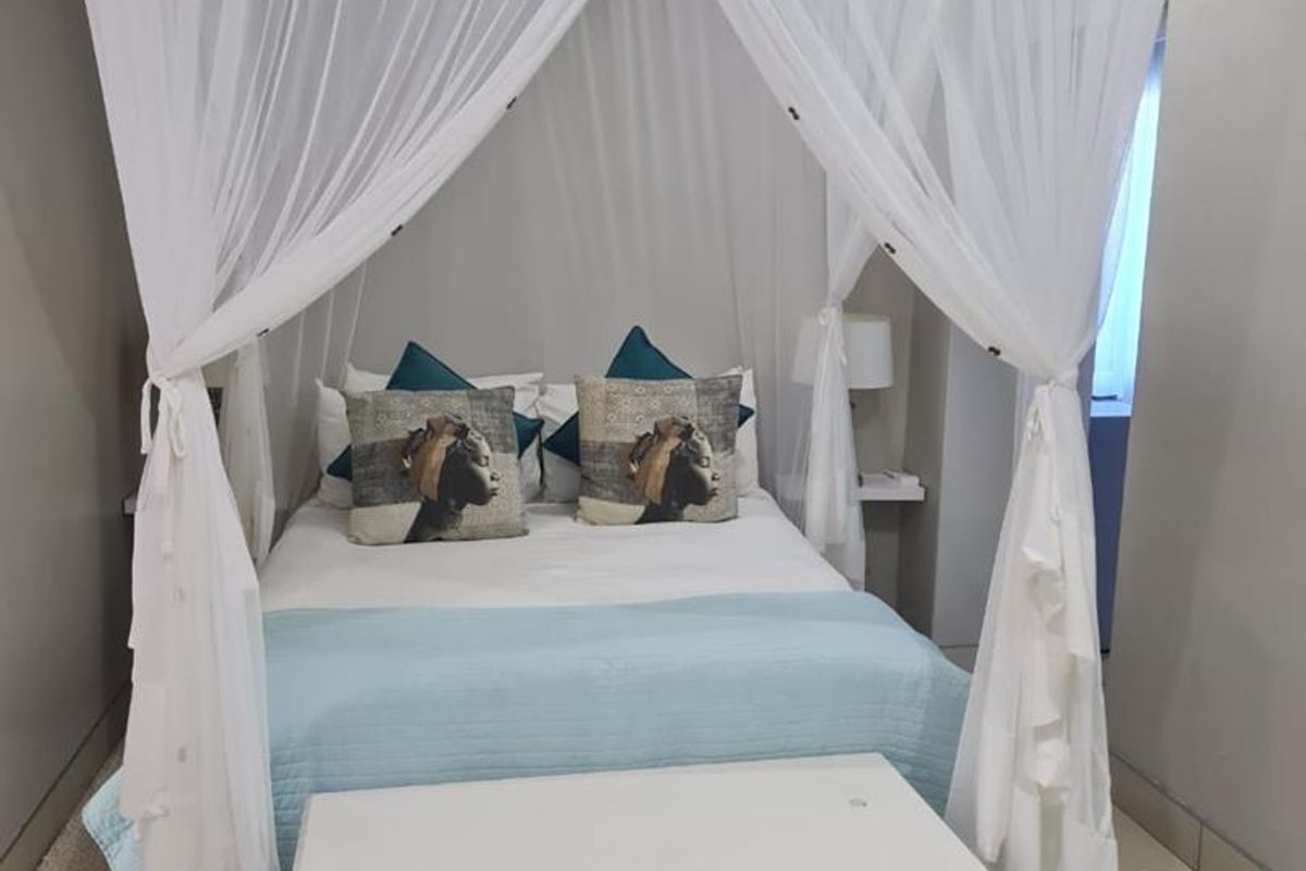 AMAZING LOCATION!!! - Photo 4