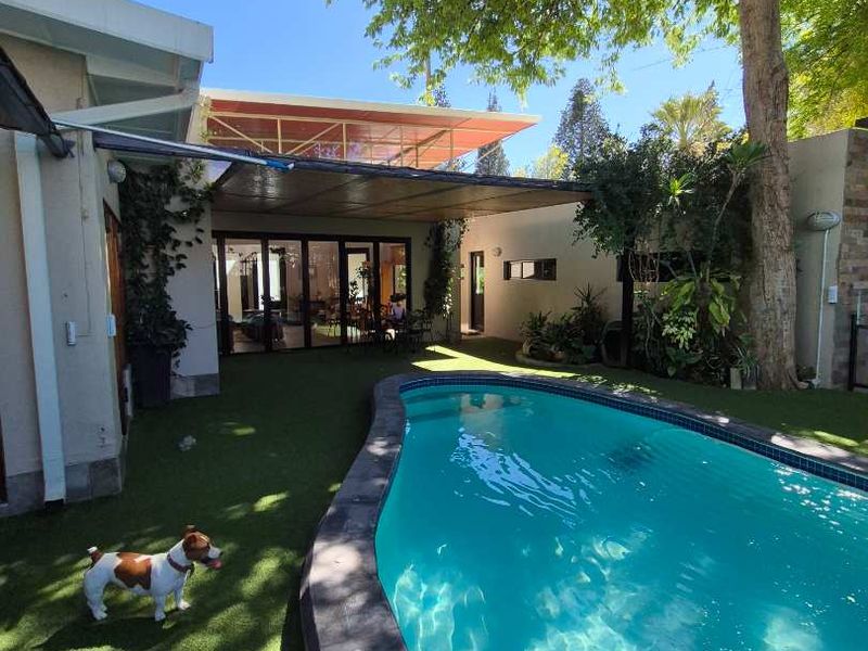 BEAUTIFUL 5 BEDROOM HOUSE WITH LOTS OF CARACTER FOR SALE KLEIN WINDHOEK - Photo 8