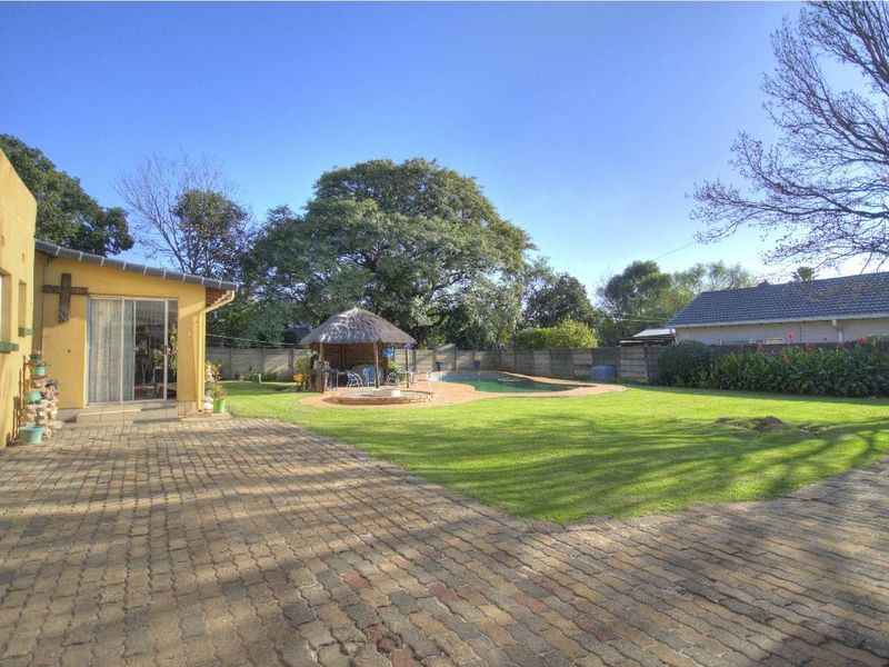 2 properties on one stand! - Photo 7