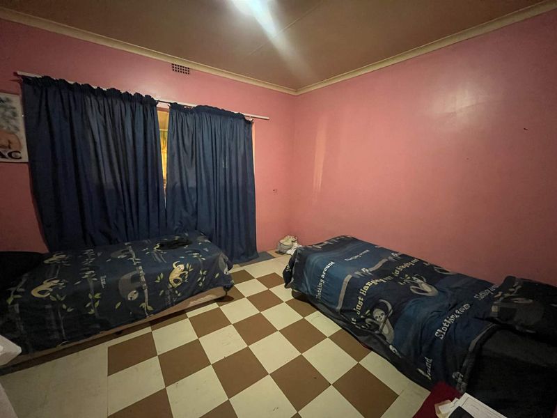 Lovely, Spacious Family Home for Sale in Morning Glory - Photo 9