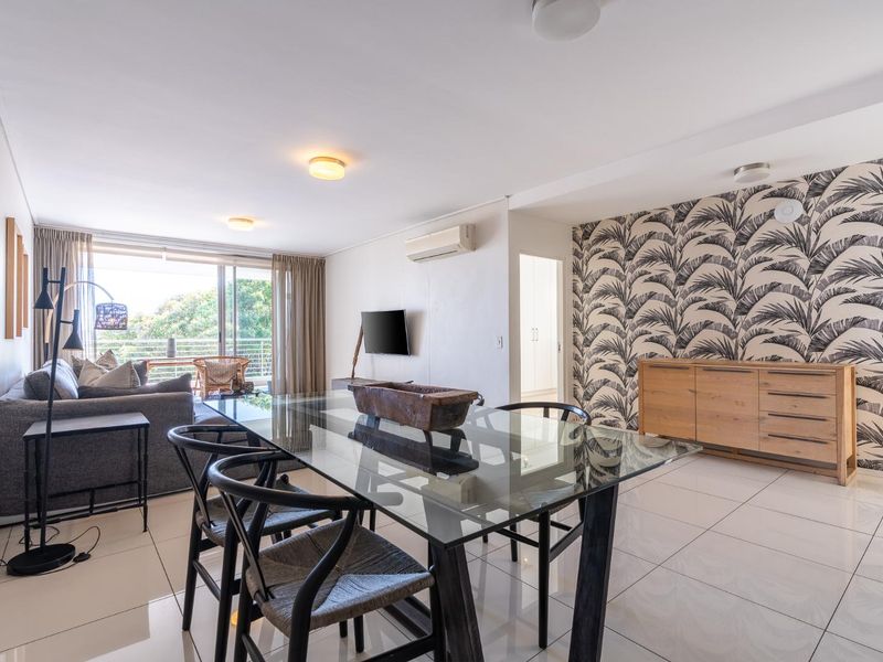 Light and Bright Green Point Apartment - Photo 2