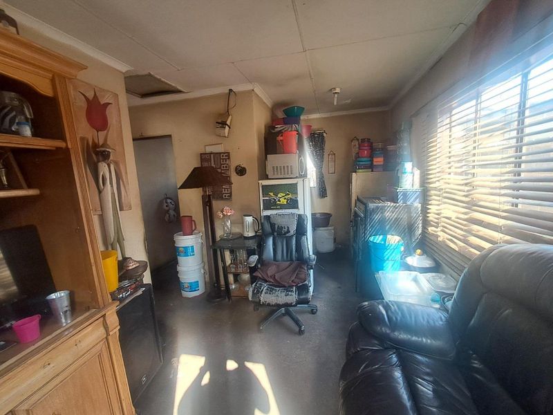 2 Bedroom House In Ivory Park Ext 2 - Photo 3