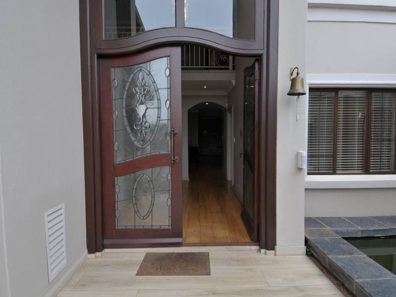 4 Bedroom Boardwalk Mansion - Photo 6