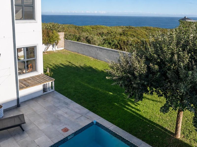Ocean and fynbos Living in Yzerfontein - Photo 1
