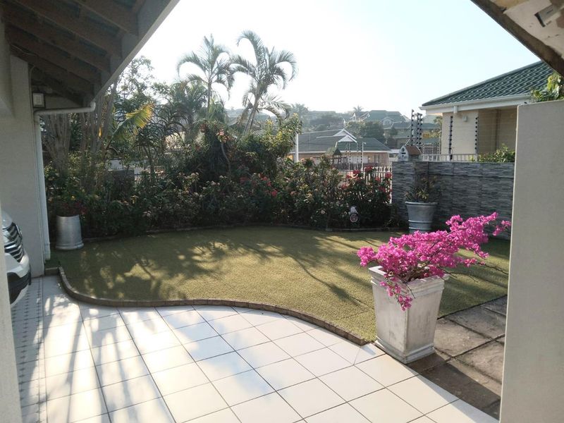 Immaculate 3 bedroom 4 bathroom home for sale in sought after Somerset Park - Photo 5