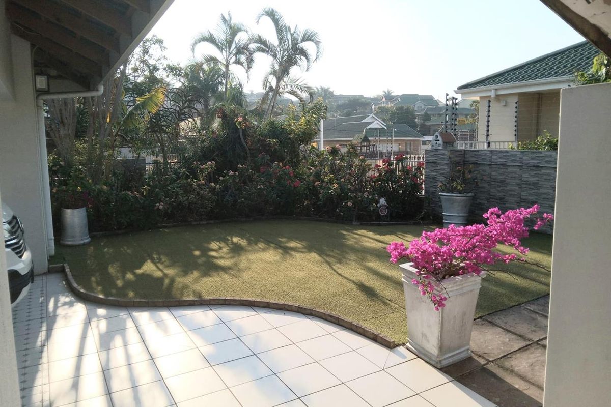 Immaculate 3 bedroom 4 bathroom home for sale in sought after Somerset Park - Photo 5