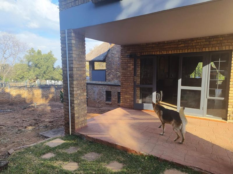 BEAUTIFUL modern x3 bedroom home - Photo 3