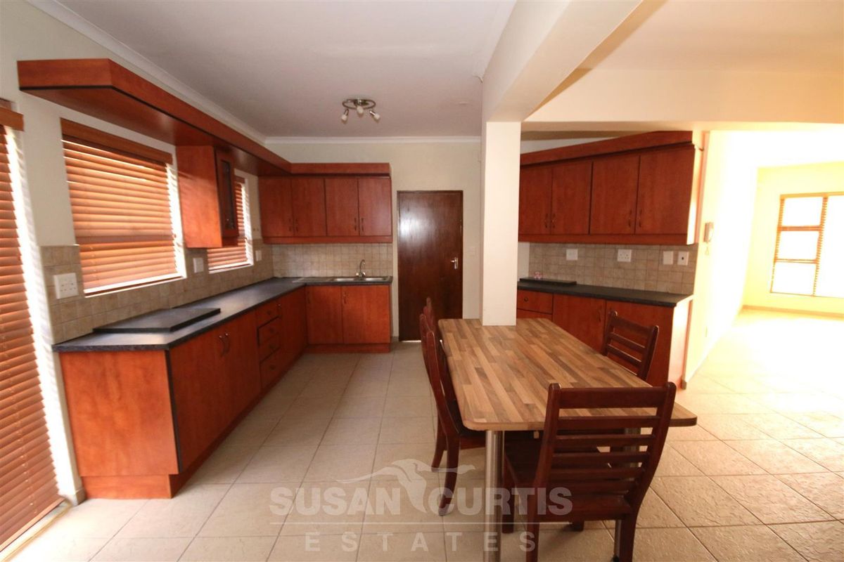 SPACIOUS HOLIDAY HOME WITH SEMI SEA VIEW - Photo 5