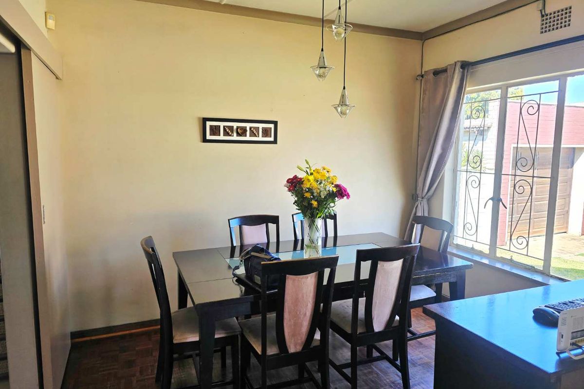 Beautiful family home and you can make her all yours! - Photo 5