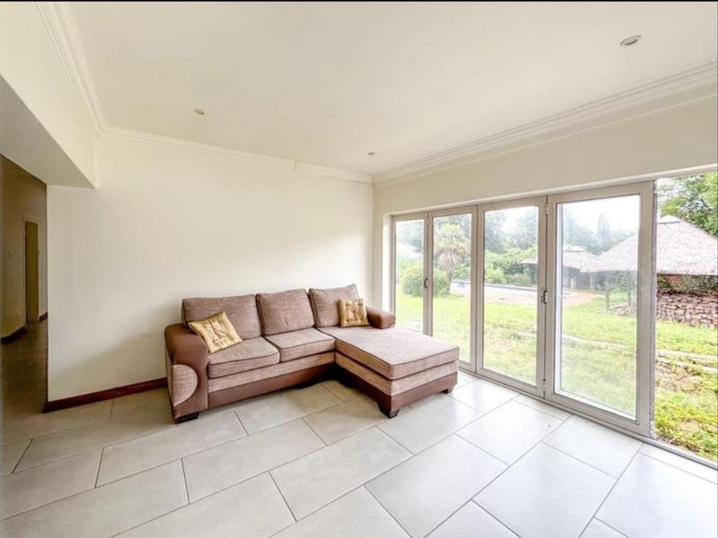 4 Bedroom House for Sale - Photo 7