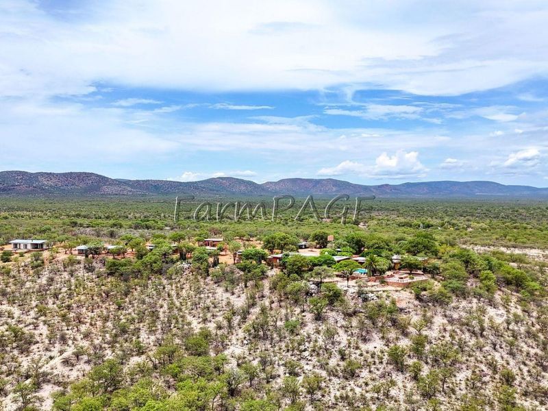 Kunene region, Outjo district:  Lodge for Sale! - Photo 2