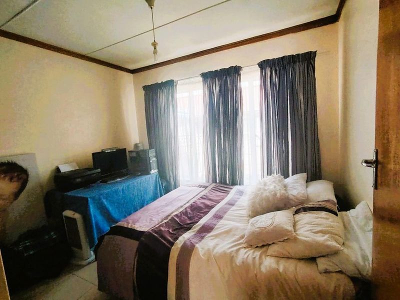 Spacious Living Meets Affordability - Photo 10