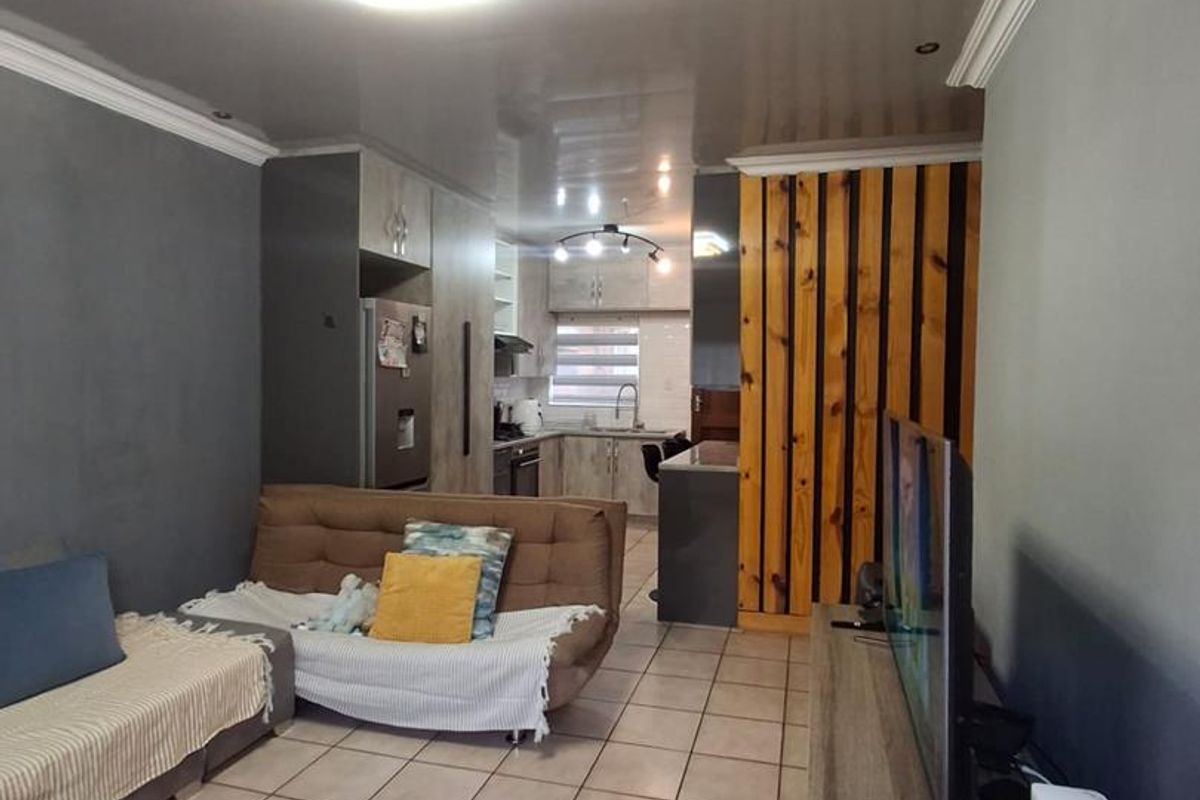 Your Dream 2-Bedroom Home with Private Garden - Photo 3