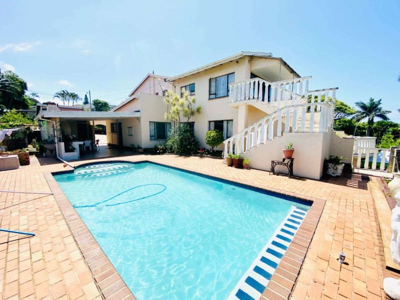 Spacious Family Home in Umhlanga (Shared Property) - Photo 4