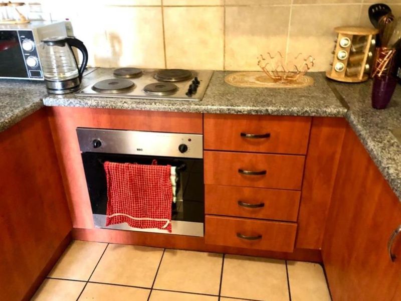 2 Bedroom Apartment for Sale in Pebble Falls - Photo 8